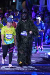 BIB: 3227, 8966
                            <button type="button" onclick="openModal(26228699)" class="btn btn-primary btn-sm float-right btn-popup" data-toggle="modal" data-target=".modal-high-quality">
                        <i class="fas fa-shopping-cart"></i> Add to Cart
                    </button>
                                            <button type="button" onclick="isThisMe(26228699, true)" class="btn btn-success btn-sm float-right btn-popup btn-isme hidden" data-toggle="tooltip" data-placement="bottom" title="นี่คือรูปของคุณใช่ไหม คลิกที่นี่เพื่อเอาเข้าอัลบั้ม">
                        <i class="fas fa-plus"></i> Add to album
                    </button>
                    <button type="button" onclick="isThisMe(26228699, false)" class="btn btn-warning btn-sm float-right btn-popup btn-isnotme hidden">
                        <i class="fas fa-ban"></i> Remove from album
                    </button>